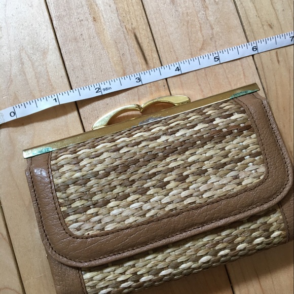 Vintage Tilley genuine leather wallet — made in Canada - Picture 5 of 6